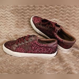 Not Rated Maroon Glitter Sneakers, Size 8, New in Box, Turnin' Heads Sneakers